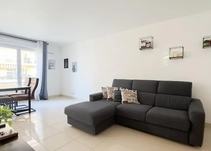 Two Apartment *